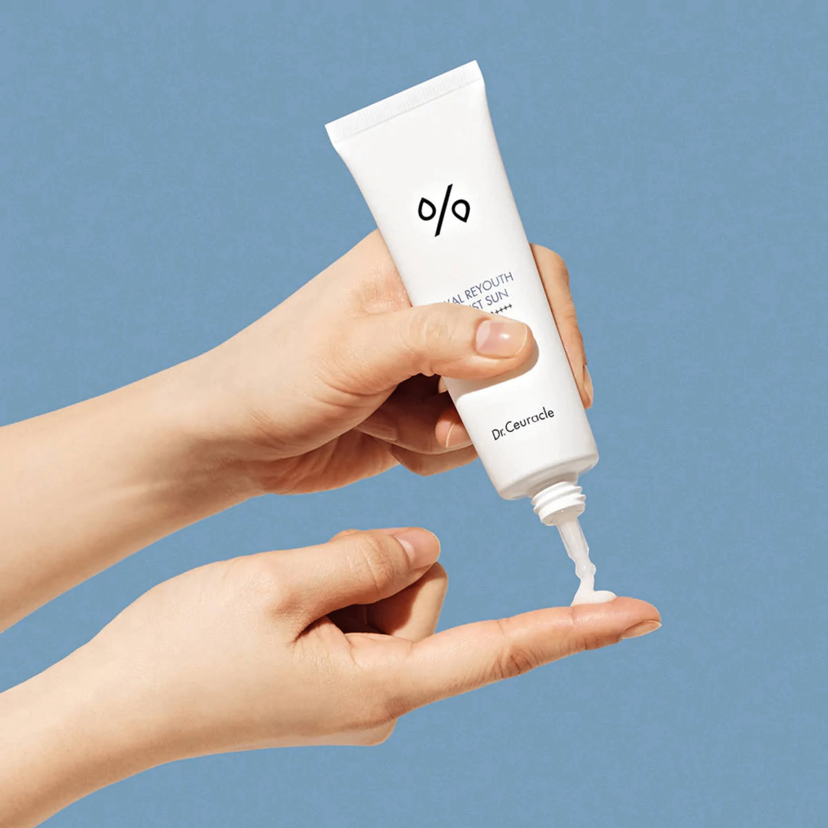 Dr. Ceuracle Hyal Reyouth Moist Sun SPF50+ PA++++