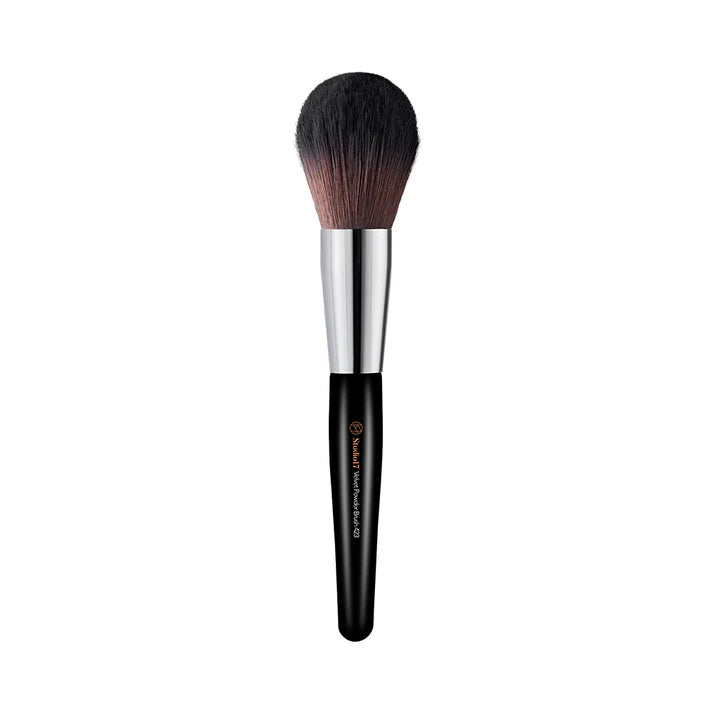 Studio17 Velvet Powder Brush 423
